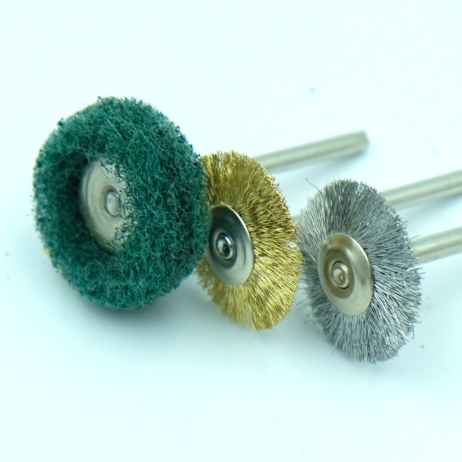 Roulettes tips specifically for varnished plates - with or without handle